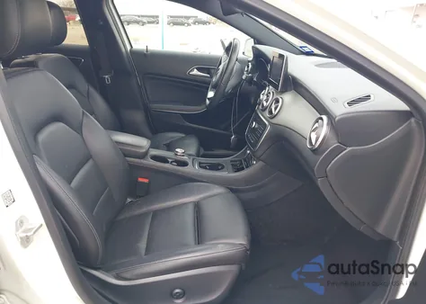 2017 Mercedes-Benz Gla 250 z USA, uszkodzony, nr VIN WDCTG4EB6HJ302287